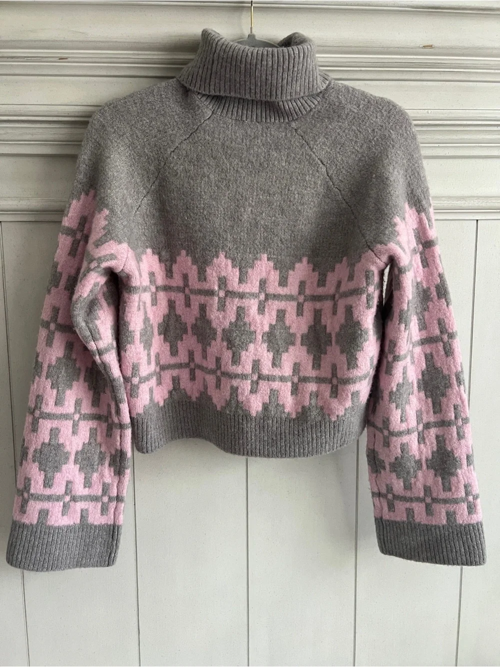 H&M cozy divided